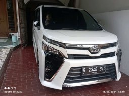 Toyota Voxy 2.0 A/T 2019  - Beli Mobil Bekas Murah 1