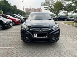 Honda HR-V E CVT 2018 CVT AT Hitam 2