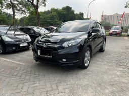 Honda HR-V E CVT 2018 CVT AT Hitam 3