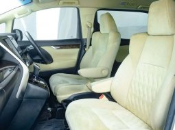 Promo Toyota Alphard murah 10