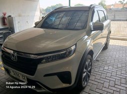 Promo BR-V Prestige Sensing CVT 2023 Putih *code94CE 3