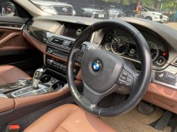 BMW 5 Series 520i 2016 9