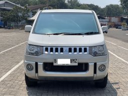 Mitsubishi Delica 2.0 4x2 2015 1