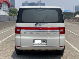 Mitsubishi Delica 2.0 4x2 2015 2