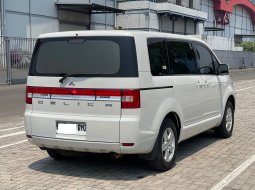 Mitsubishi Delica 2.0 4x2 2015 3