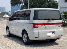 Mitsubishi Delica 2.0 4x2 2015 4