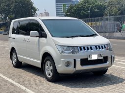 Mitsubishi Delica 2.0 4x2 2015 6