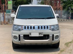 Mitsubishi Delica D5 AT 2015