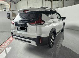 Mitsubishi Xpander Cross Premium AT ( Matic ) 2021 Putih Km Low 18rban Bogor Siap Pakai 5