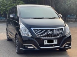 TERMURAH HYUNDAI H1 ROYALE BENSIN AT HITAM 2018 SIAP PAKAI 1