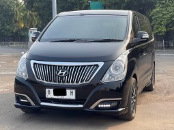 TERMURAH HYUNDAI H1 ROYALE BENSIN AT HITAM 2018 SIAP PAKAI 3