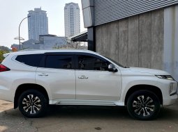 Mitsubishi Pajero Sport Dakar 4x2 AT 2021 sunroof tangan pertama dari baru cash kredit proses bisa 4