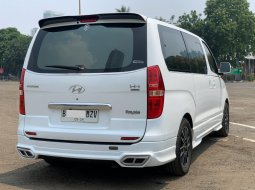 TERMURAH HYUNDAI H1 ROYALE BENSIN AT PUTIH 2019 SIAP PAKAI 4