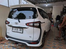 Toyota Sienta Q CVT 2018 Putih 4