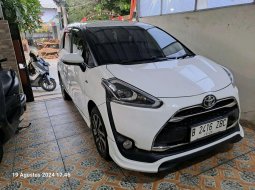 Toyota Sienta Q CVT 2018 Putih 1