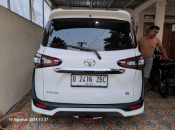 Toyota Sienta Q CVT 2018 Putih 5