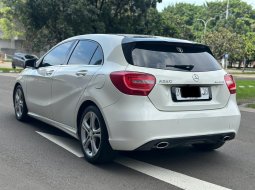 MERCEDES BENZ A 200 AT PUTIH 2013 KM RENDAH SIAP PAKAI 6