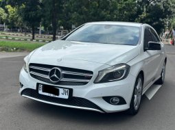 MERCEDES BENZ A 200 AT PUTIH 2013 KM RENDAH SIAP PAKAI 3