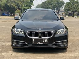 BMW 5 Series 520i 2016 Hitam