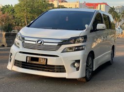 Toyota Vellfire Z Golden Eye 2015 Putih