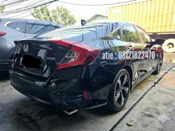 Toyota Camry V 2.5 AT ( Matic ) 2023 Hitam Km low 9rban plat ganjil Jakarta selatan siap pakai 4