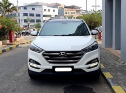 Hyundai Tucson XG 2017 sunroof bensin km 51rb putih cash kredit proses bisa dibantu 1