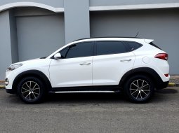 Hyundai Tucson XG 2017 sunroof bensin km 51rb putih cash kredit proses bisa dibantu 4