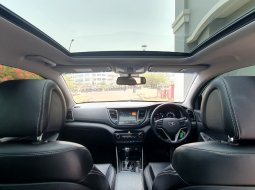 Hyundai Tucson XG 2017 sunroof bensin km 51rb putih cash kredit proses bisa dibantu 15