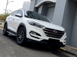 Hyundai Tucson XG 2017 sunroof bensin km 51rb putih cash kredit proses bisa dibantu 2