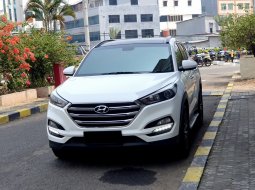 Hyundai Tucson XG 2017 sunroof bensin km 51rb putih cash kredit proses bisa dibantu 3