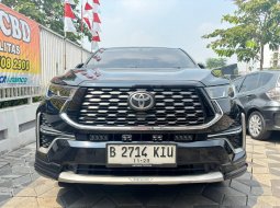 Toyota Zenix V Hybrid Matic Tahun 2023 Kondisi Mulus Terawat Istimewa Seperti Baru