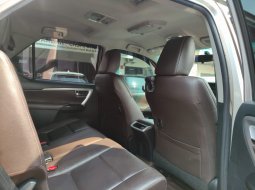 Toyota Fortuner 2.4 VRZ AT 2017 13