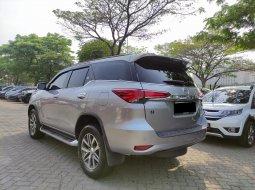 Toyota Fortuner 2.4 VRZ AT 2017 4