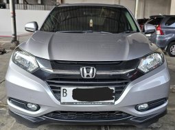 Honda HRV E A/T ( Matic ) 2018 Silver Km 67rban Mulus Gress Siap Pakai