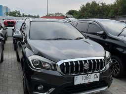 Suzuki SX4 S-Cross AT 2018 Abu-abu MOBIL BEKAS MURAH