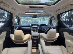 Jual mobil Toyota Alphard 2020 5