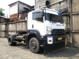 Isuzu Giga engkel 4x2 GVR 34 j HP ABS tractor head 2022 kepala trailer