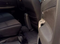 Toyota Avanza Veloz 1.5 A/T Reg 2014 Tangan Satu Rawatan ATPM Resmi Dr Baru Plt B GENAP Pjk JAN 2025 4