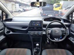 Toyota Sienta G MT 2018 7