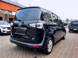 Toyota Sienta G MT 2018 6