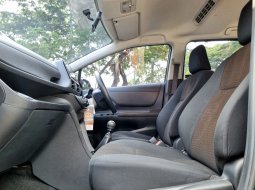 Toyota Sienta G MT 2018 9