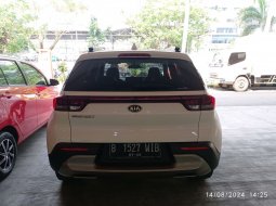 Kia Sonet Premiere AT 2021 8