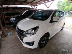 Daihatsu Ayla 1.2L R MT 2019 Putih 2