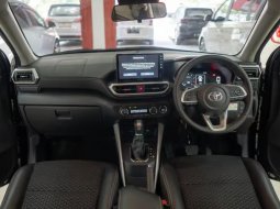 Toyota Raize GR AT Hitam – TDP Murah 6