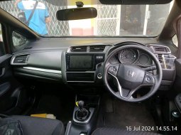  TDP (33JT) Honda JAZZ RS 1.5 MT 2019 Merah  3