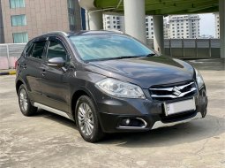 Suzuki SX4 S-Cross AT 2017 Abu-abu 3