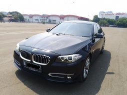 BMW 520i AT HITAM 2016 2