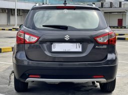 SUZUKI SX4 SCROSS AT GREY 2017 5