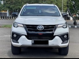 Toyota Fortuner 2.4 VRZ AT 2019 Putih 5