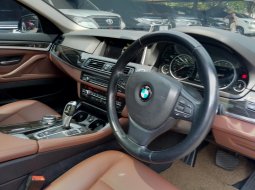 BMW 520i AT HITAM 2016 7